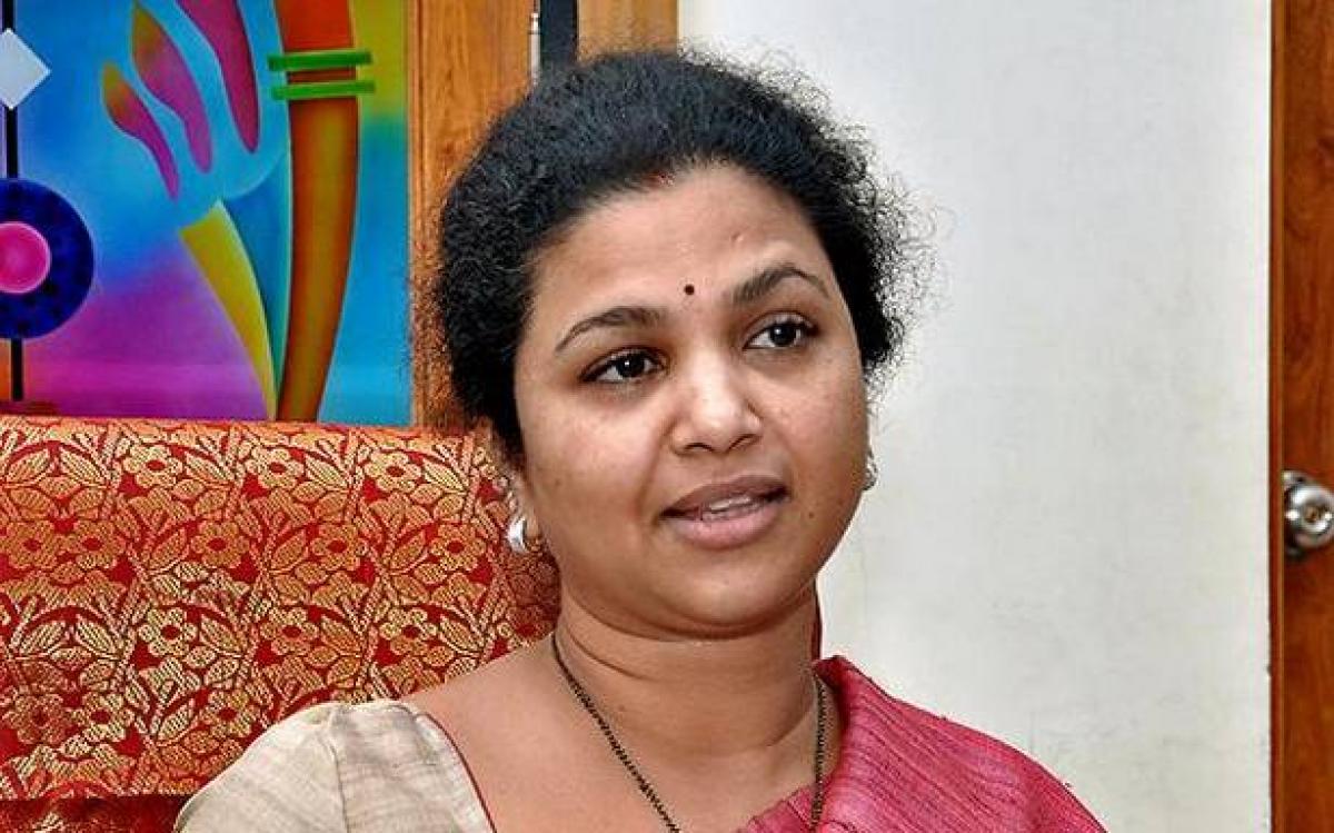 Butta Renuka joins TDP at Kurnool Bahiranga Sabha